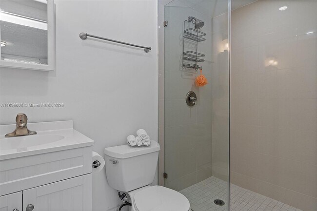 Building Photo - 5845 SW 88th St