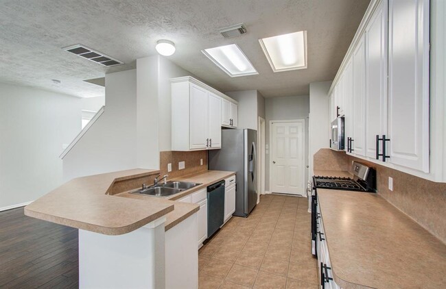 Building Photo - 25266 Boulder Bend Ln