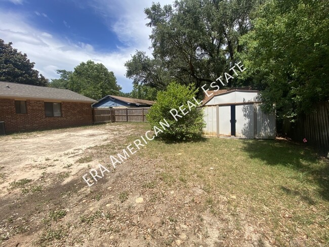 Building Photo - **PRICE REDUCED**