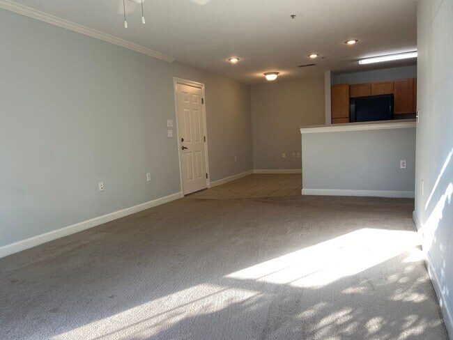 Building Photo - Beautiful Property in Bellingham Park!