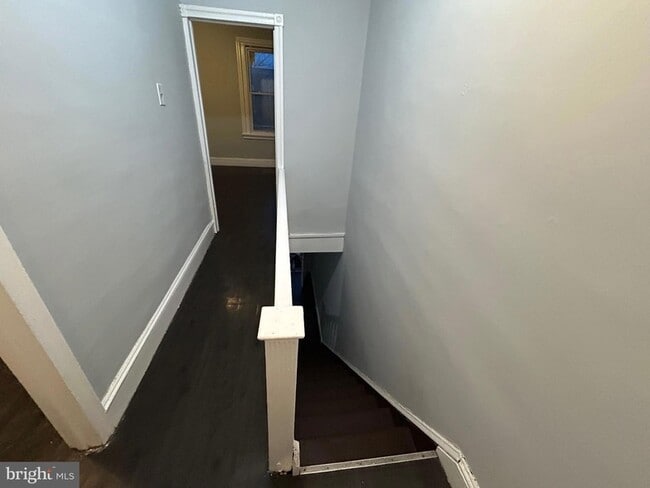 Building Photo - 4545 N Hicks St