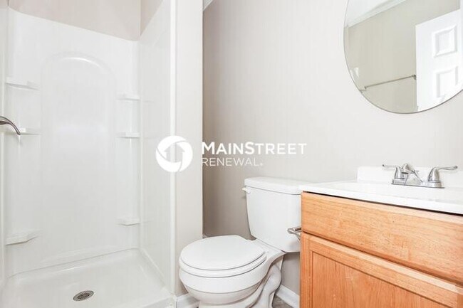 Building Photo - 4 Bedroom Pet-Friendly Home in Charlotte, NC with Main Street Renewal