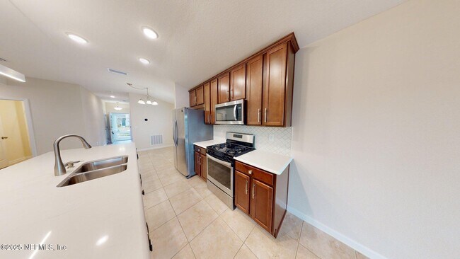 Building Photo - 141 Vicksburg Dr