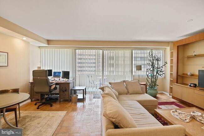 Building Photo - 4515 Willard Ave