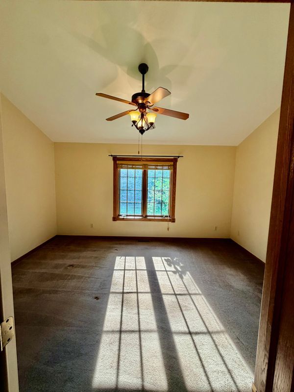 Building Photo - 2585 N Millbrook Rd