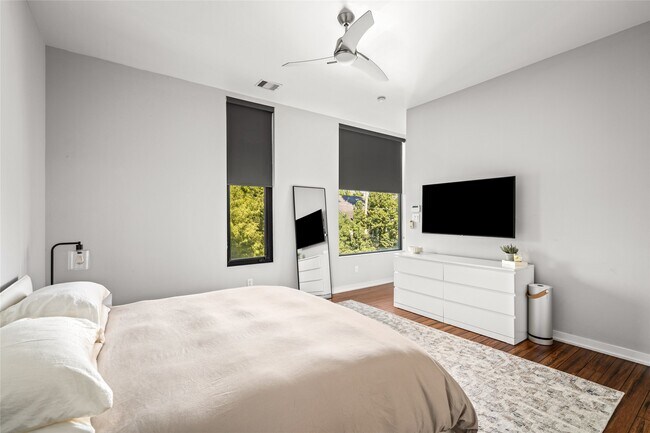 Building Photo - 2202 Whitney St