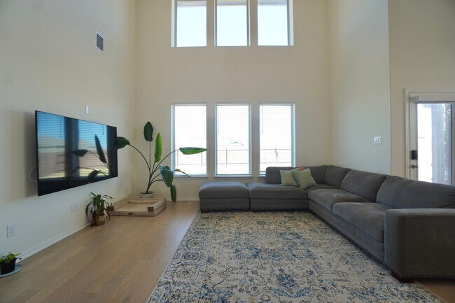 Building Photo - 208 Monteforte Rd