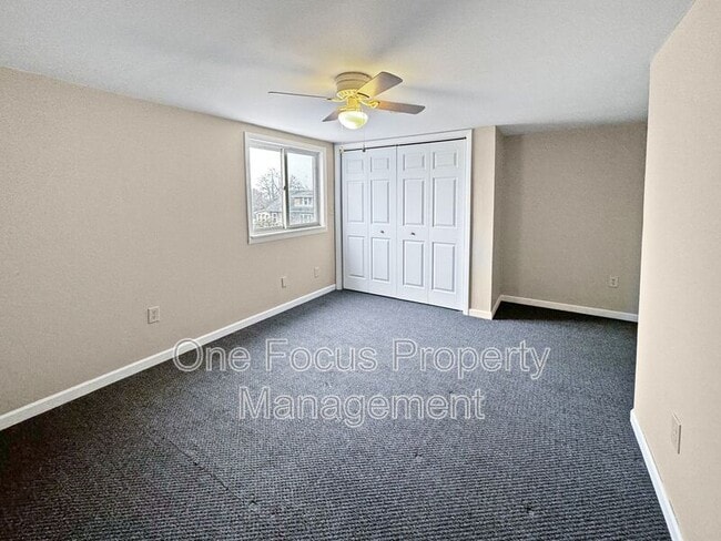 Building Photo - 305 S Jones St