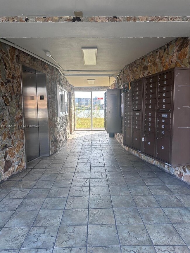 Building Photo - 1530 NE 191st St