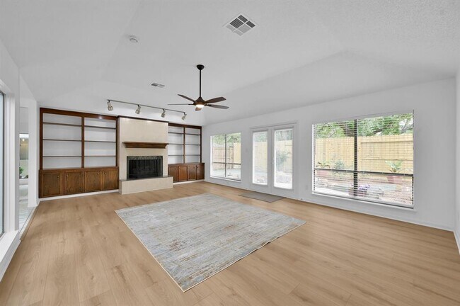 Building Photo - 12326 Rocky Knoll Dr
