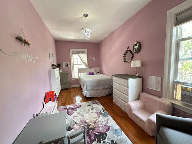Building Photo - 4 bedroom in BROOKLYN NY 11218