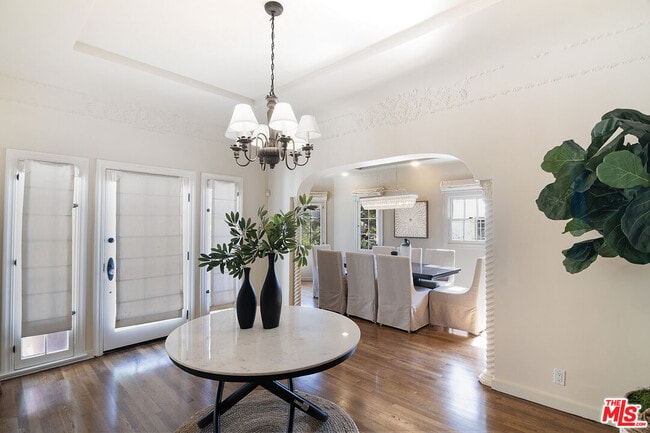 Building Photo - 131 S Martel Ave