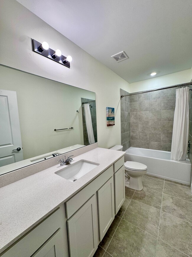 Building Photo - 1516 Fells Cove Ln