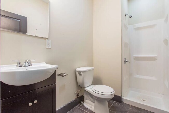 Building Photo - 1826 W Norris St