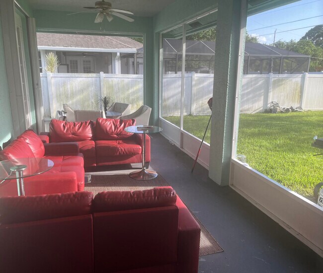 Building Photo - 4412 SW Bonney St