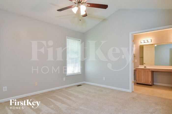 Building Photo - 7121 Taunton Dr