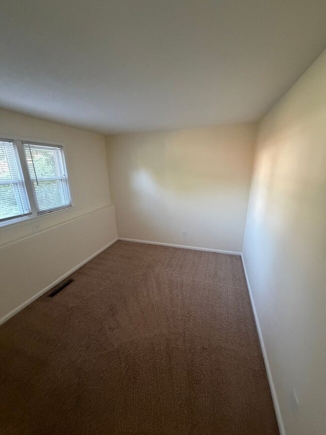 Building Photo - 3061 Ole Towne Ln