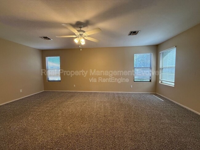 Building Photo - 8145 W Palo Verde Ave