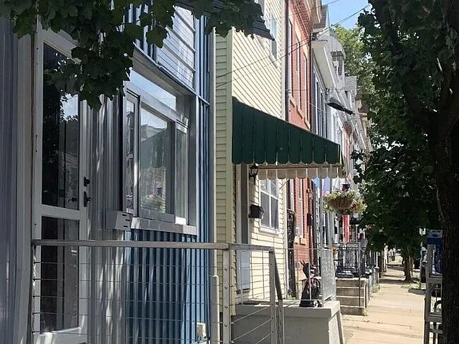 Building Photo - New Renovation - Lawrenceville Home