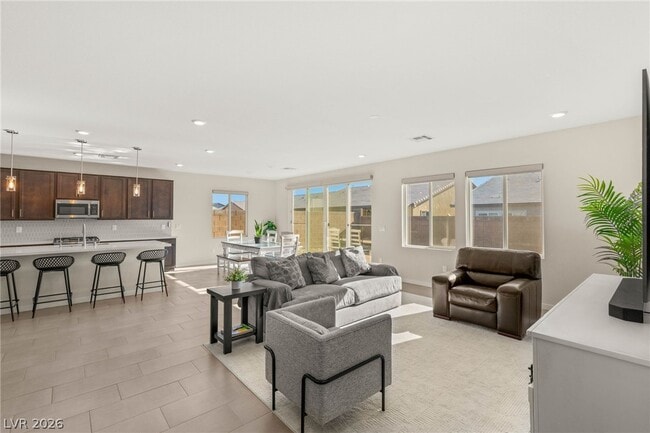 Building Photo - 3017 Bounding Home Rd