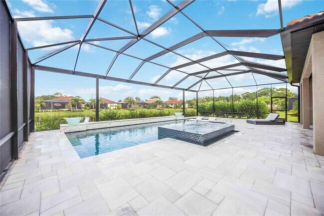 Building Photo - 645 Maraviya Blvd