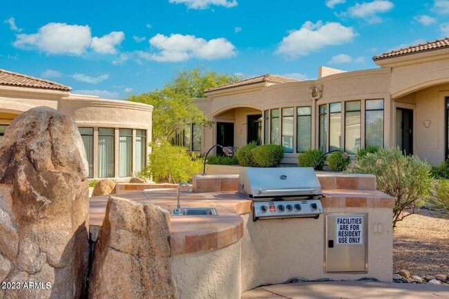 Building Photo - 25603 N Sago Dr