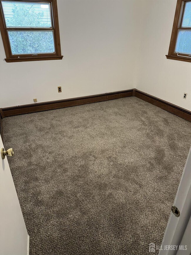 Building Photo - 182 Bloomfield Ave