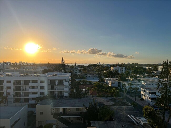 Building Photo - 8233 Harding Ave