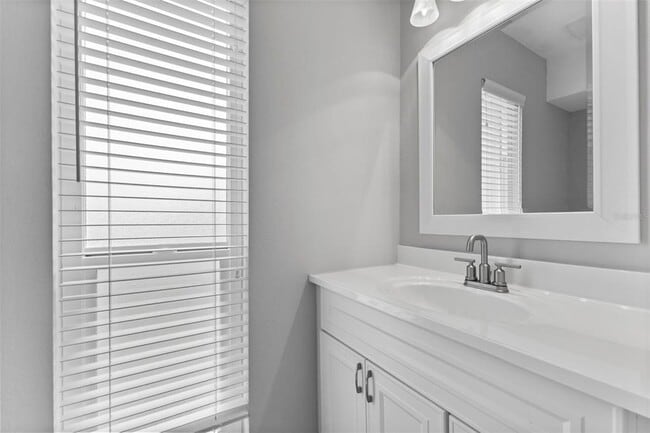 Building Photo - 3010 W Grovewood Ct