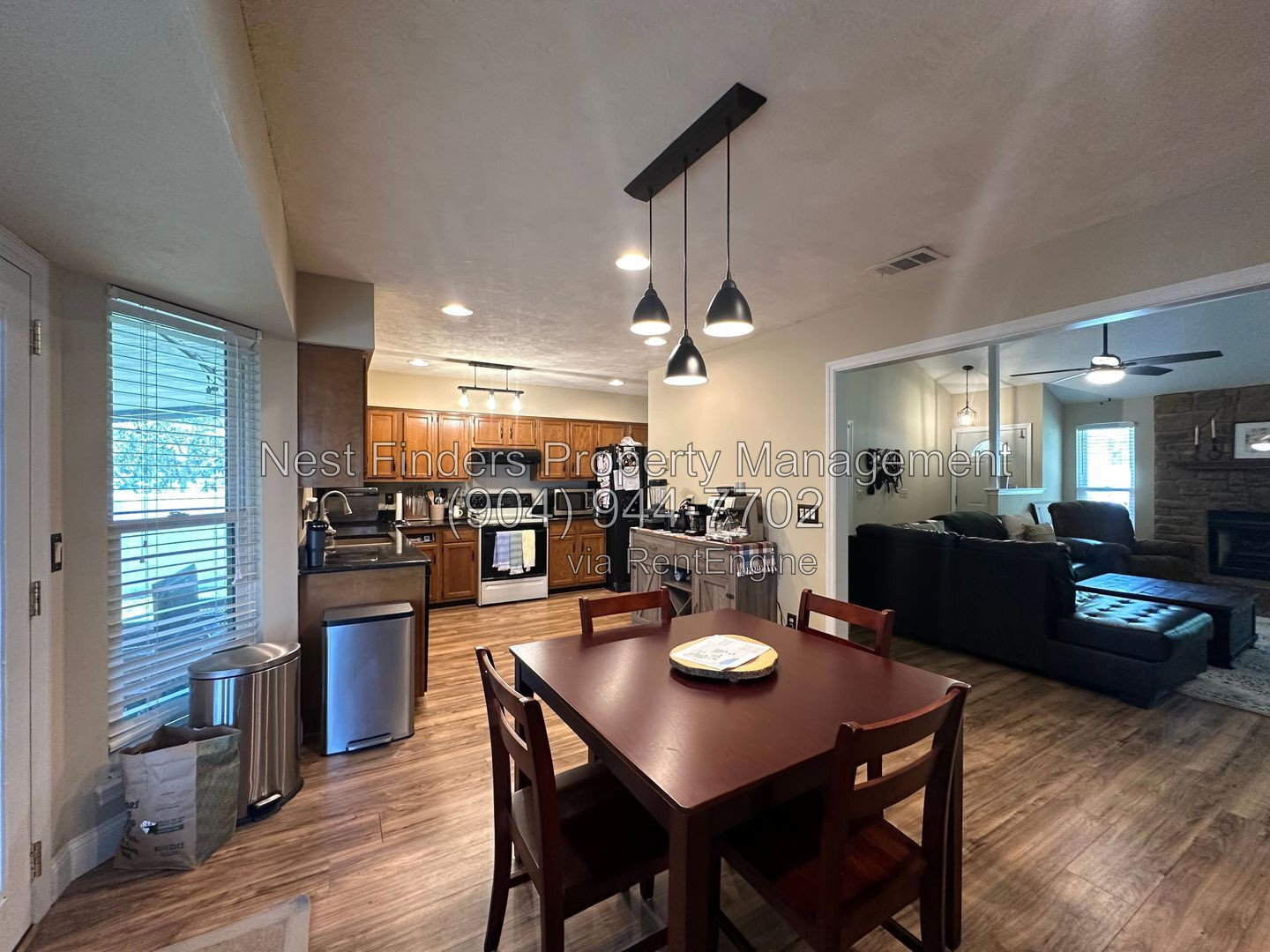 Building Photo - 2051 Oak Water Dr