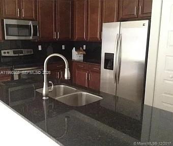 Building Photo - 19244 NE 9th Pl