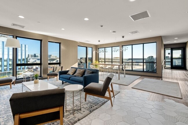 Building Photo - 45 W 3rd St