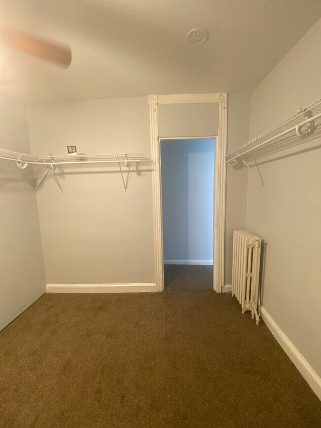 Building Photo - 1826 E Lafayette Ave