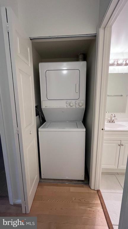 Building Photo - 5904 Cove Landing Rd