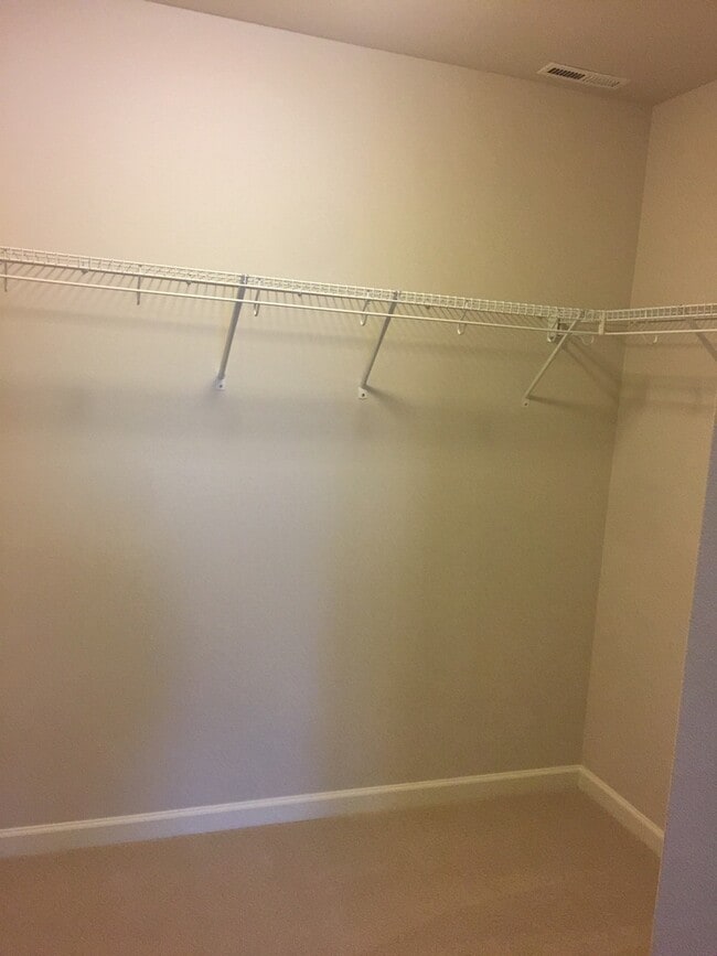 Building Photo - SE New Townhouse, 3 Bedrooms, 2 1/2 Baths,...
