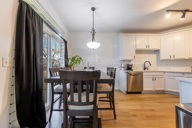 Building Photo - 1636 Fredericksburg Ln