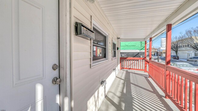 Building Photo - 2637 Arctic Ave