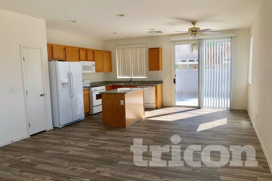Building Photo - 5616 Deer Run Ct