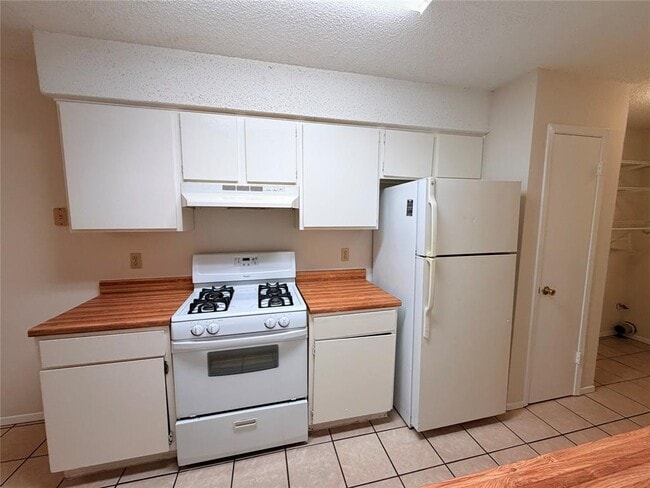 Building Photo - 2301 Whitlow Cove