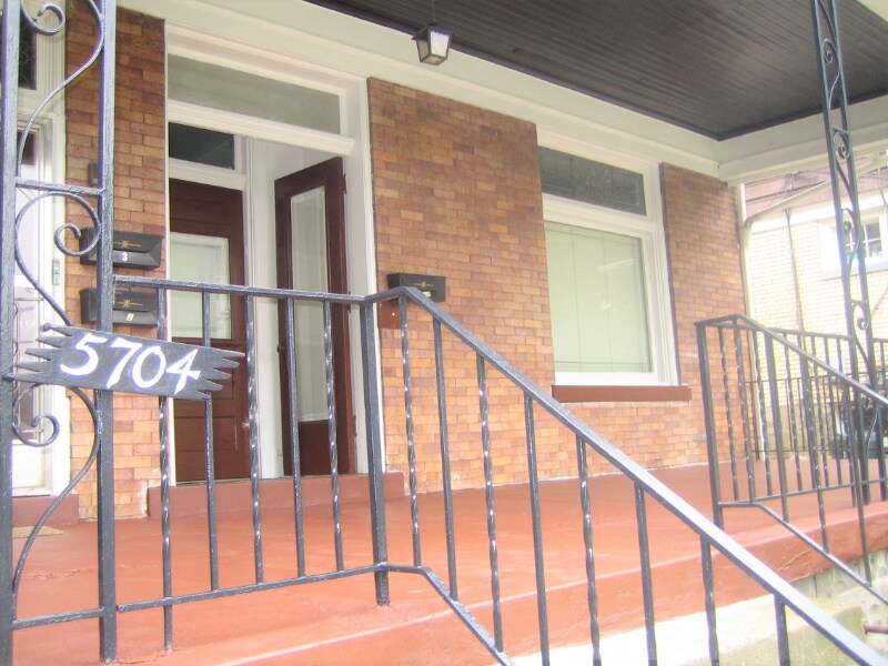 Building Photo - 5704 Darlington Rd