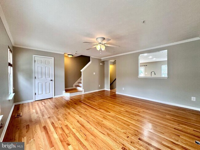Building Photo - 2107 Mardic Dr