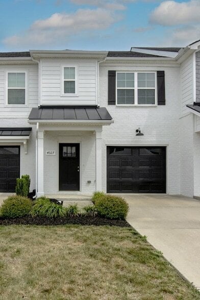 Building Photo - 4327 Doral Dr