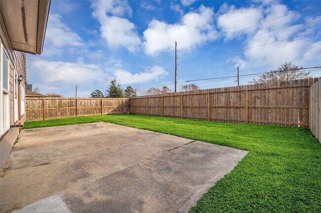 Building Photo - 21611 Mt McKinley Way