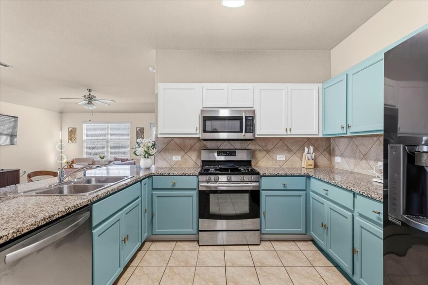 Building Photo - 11100 Dawes Pl