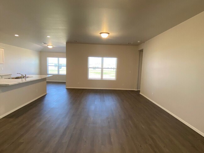 Building Photo - *Pre-leasing* Three Bedroom | Two Bathroom Home in East Village