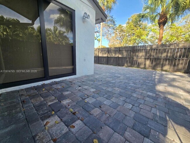 Building Photo - 15081 SW 127th Ct