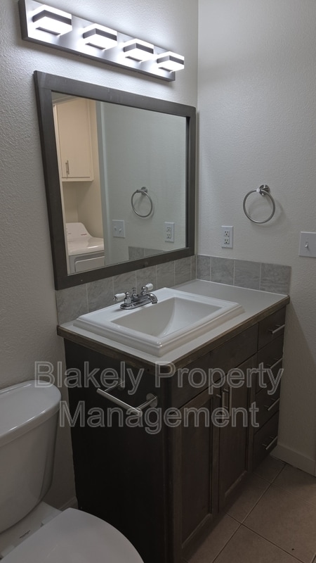 Building Photo - 2118 S Roosevelt St