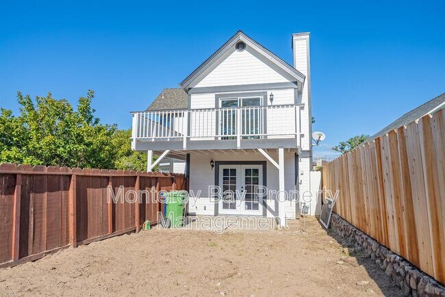 Building Photo - 415 Palo Verde Ave