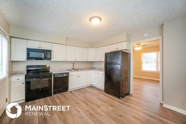 Building Photo - 51 Sunset Mnr Dr