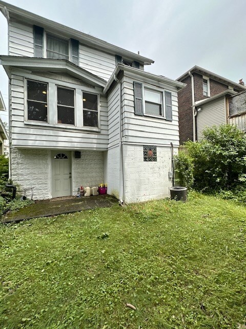 Building Photo - 1652 Miriam St
